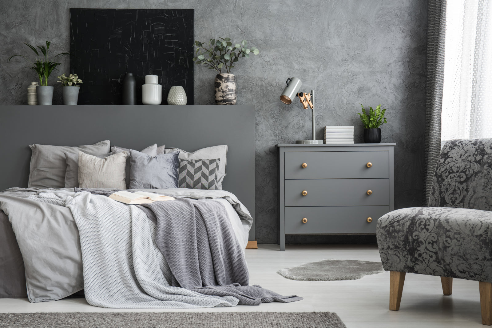 https://www.linteumtextilesupply.com/cdn/shop/files/grey-armchair-near-cabinet-and-bed-with-sheets-in--RF4HS9D_1.jpg?v=1613607368)